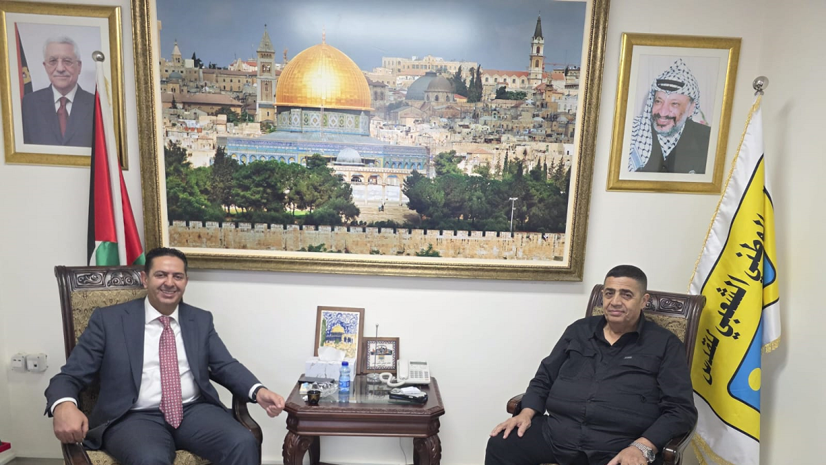 اللواء النتشة ورئيس جامعة فلسطين الأهلية يبحثان سبل دعم الطلبة المقدسيين